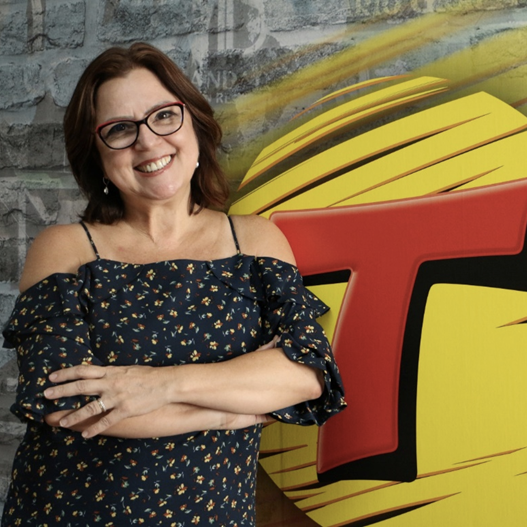 Angela-Gomez-Rádio-Transamérica.png