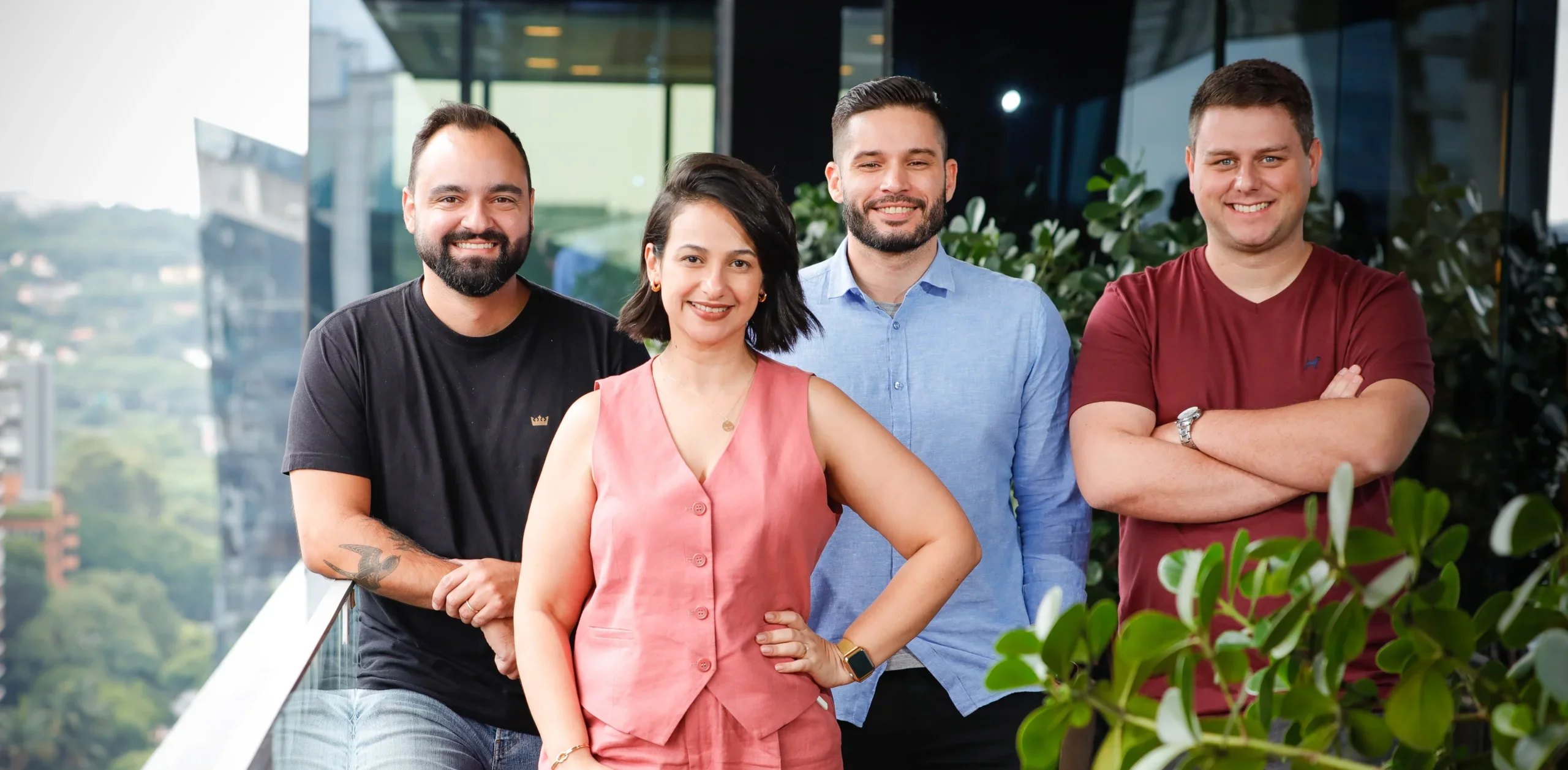 quatro novos associate partners Cadastra