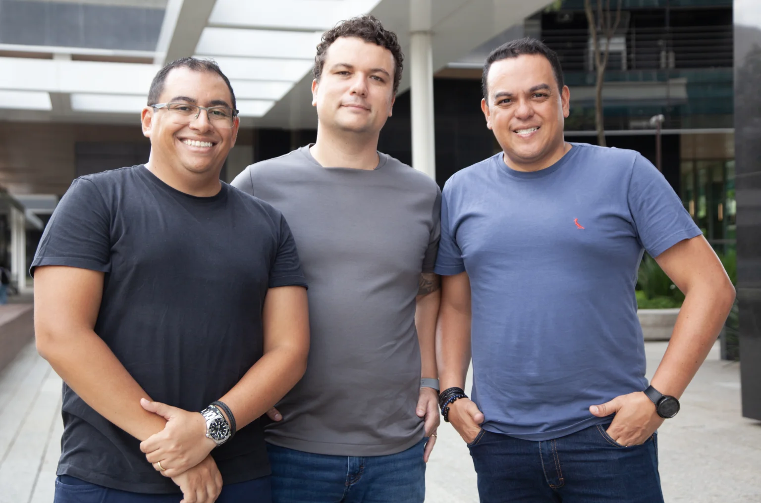 (Da esquerda para a direita): Silvério Ferreira Lima, Alex Rodrigues da Costa e Alex Guimarães Ribeiro.