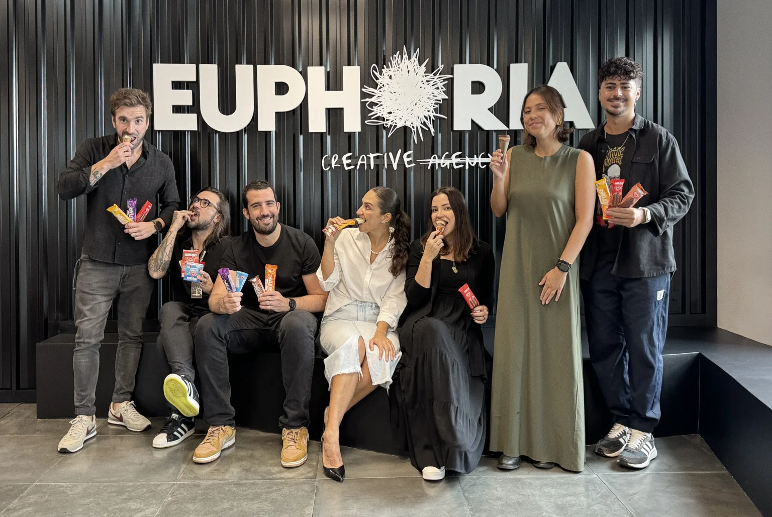 Foto da esquerda para direita: Marcelo Rizério, Tiago Santos, Caio Del Manto, Camila Conti, Daniela Tolentino, Andressa Fukunaga e Mattheus Gomes.