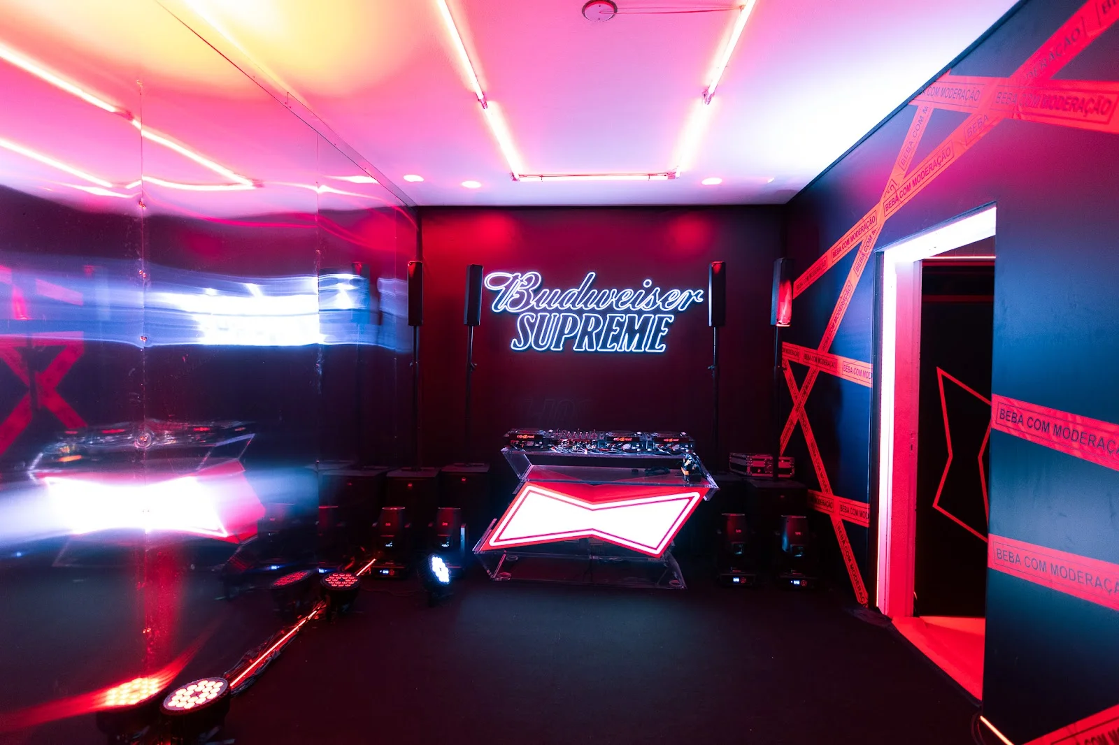 Apartamento localizado no centro de Campinas foi o cenário escolhido para a festa de lançamento de Budweiser Supreme