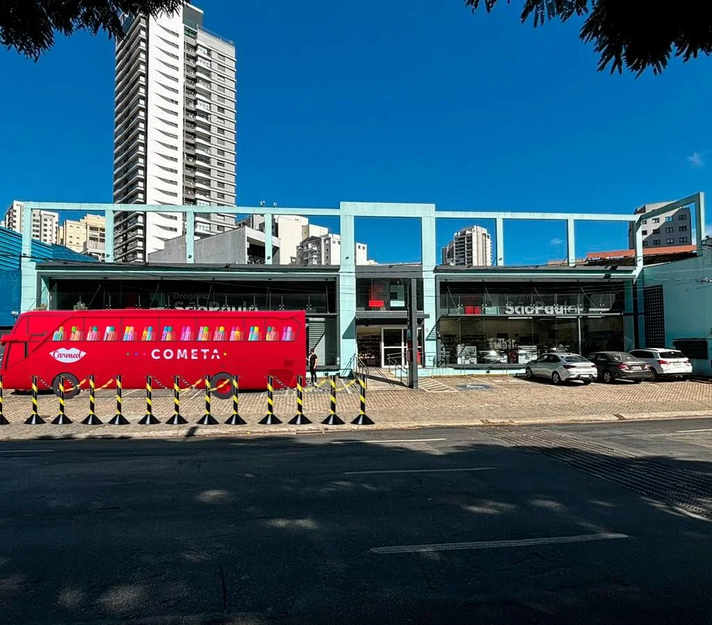 Ônibus Carmed na Drogaria São Paulo