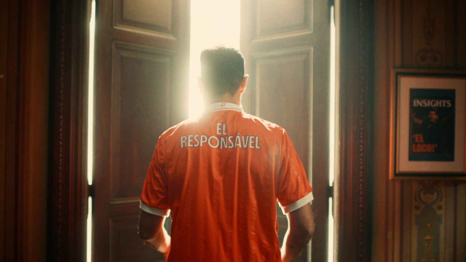 Betano traz o ex-jogador uruguaio Loco Abreu para reforçar o caráter de entretenimento das apostas esportivas