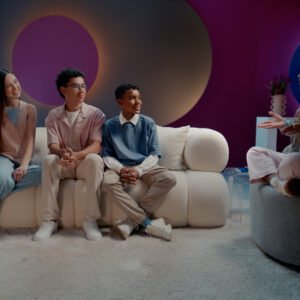 Publicis Brasil cria nova fase da campanha "Clica com Você", com Rebeca Andrade.