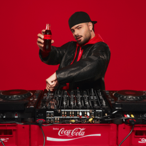 Coca-Cola leva fãs para experiência VIP no The Town e show exclusivo de Pedro Sampaio by Coke Studio