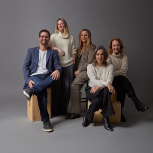 AlmapBBDO reforça área de Atendimento e Negócios com novas contratações e promoções